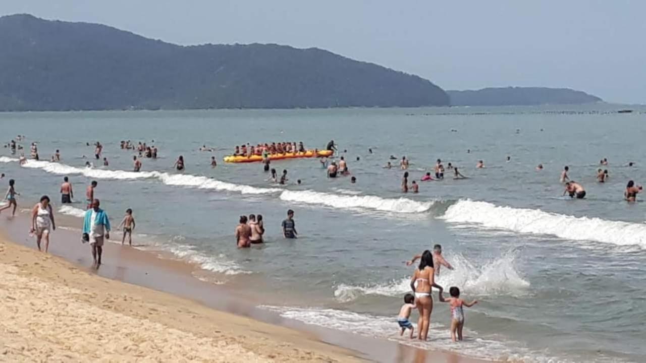 Alugo Apartamento Na Praia Cocanha Caraguatatuba Bagian luar foto
